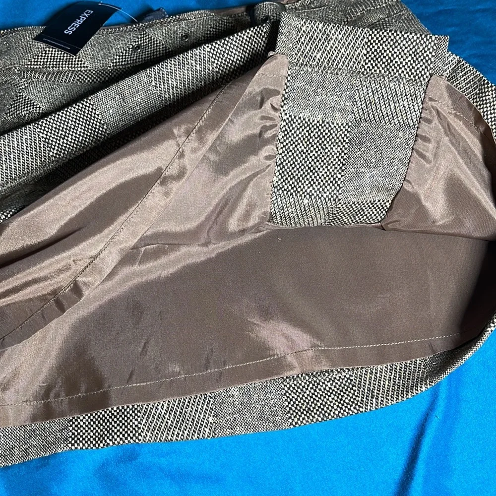 Express Vintage brown wool patched tweed mini skirt with 3 buckles. - Picture 6 of 6